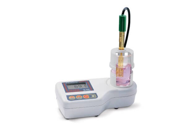 Máy đo pH kết hợp máy khuấy từ Hanna HI208-02