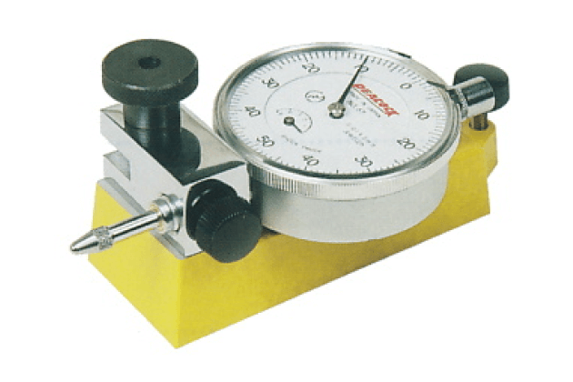 Chân đế từ Peacock