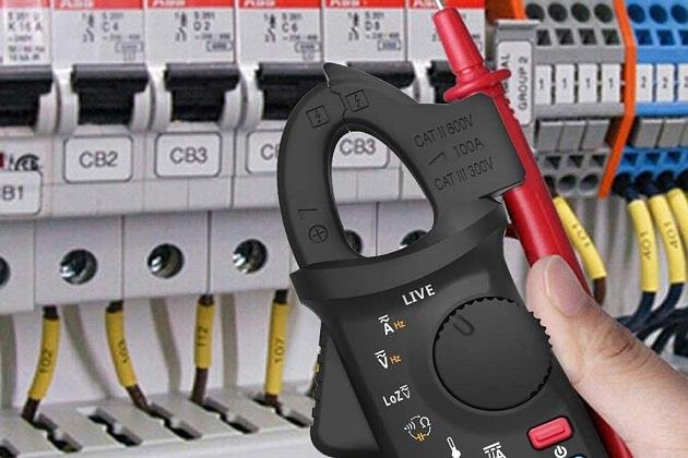 cach kiem tra aptomat bang ampe kim chi voi 3 buoc don gian