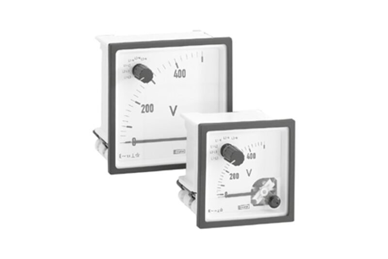 Đồng hồ analog đo điện áp AC thang đo ngắn kiểu DIN có núm điều chỉnh Crompton Instruments E243-02Q-G-PZ-PZ-C7-SW6