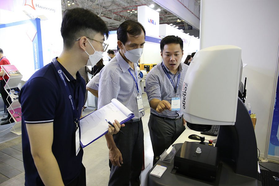 Tham quan phòng thực hành kỹ thuật đo