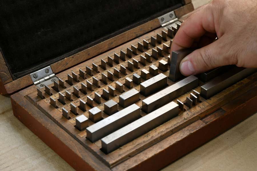 Căn mẫu có đặc điểm cấu tạo thế nào? Căn mẫu có đặc điểm cấu tạo thế nào?