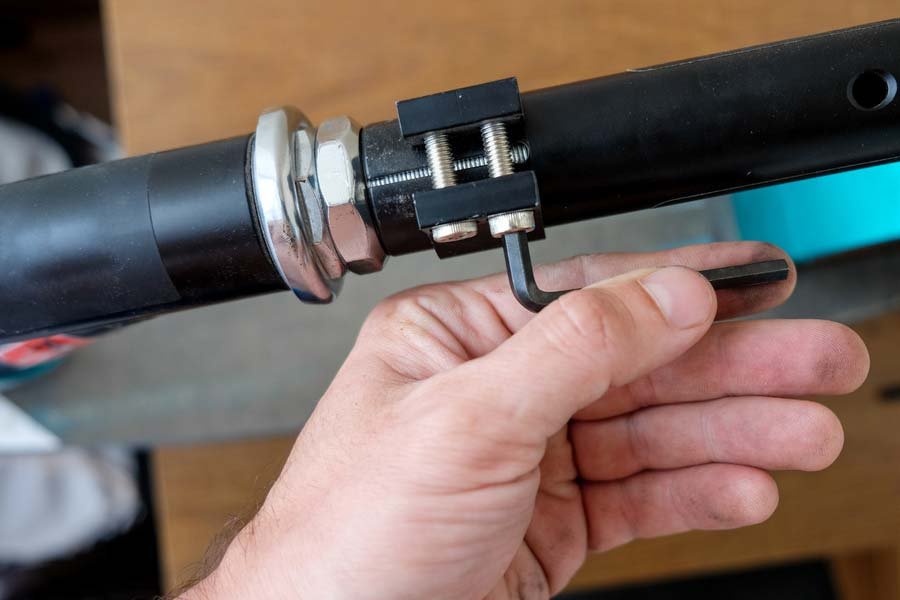 Chìa lục giác được sử dụng để vặn siết bu lông hình lục giác