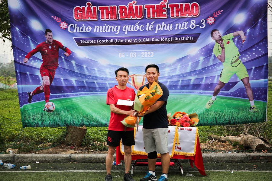 Trao giải cầu lông: đôi nam