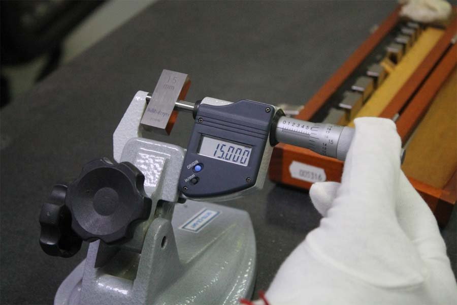 Panme sử dụng phổ biến để đo khoảng cách gần