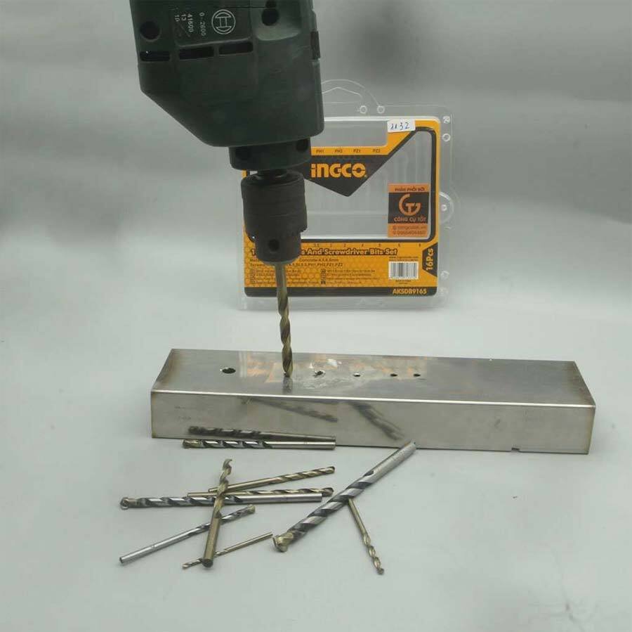 Phát hiện mũi khoan/ đầu khoan ở máy khoan búa Ingco Phát hiện mũi khoan/ đầu khoan ở máy khoan búa Ingco