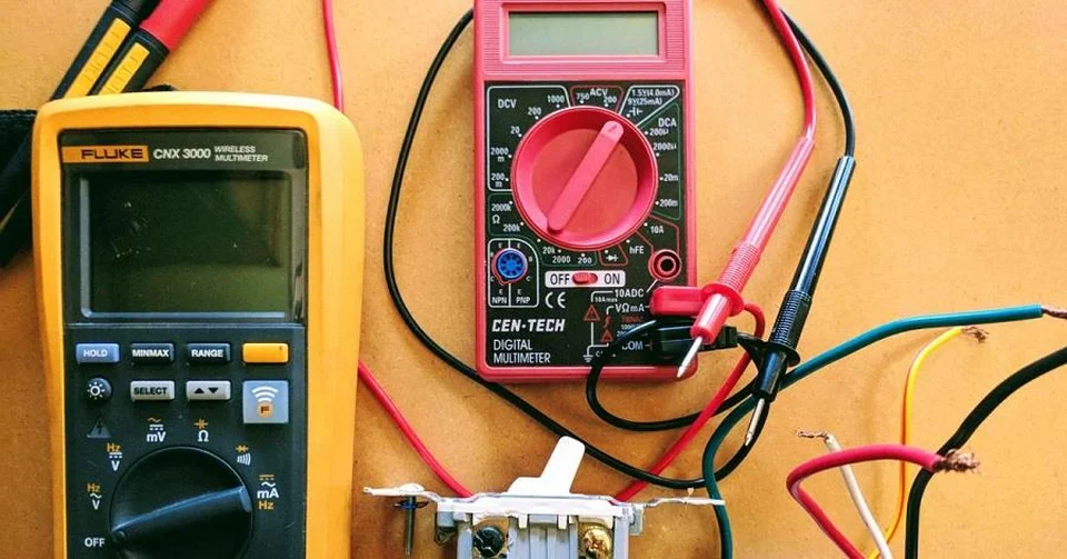 Địa chỉ uy tín mua đồng hồ vạn năng điện tử tại Hà Nội