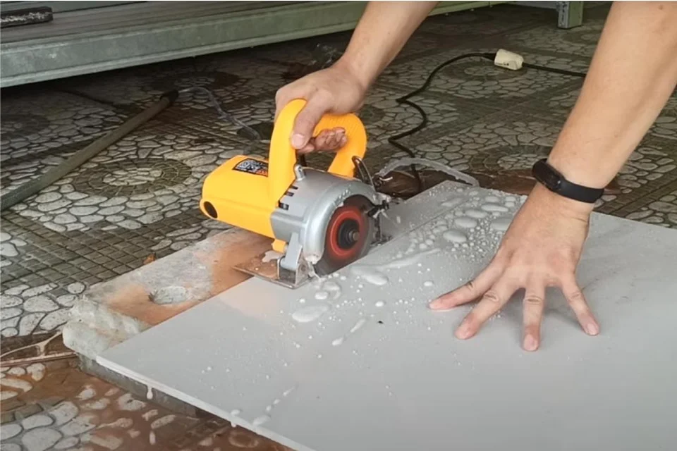 Lưu ý khi sử dụng máy cắt đá mini INGCO Lưu ý khi sử dụng máy cắt đá mini INGCO