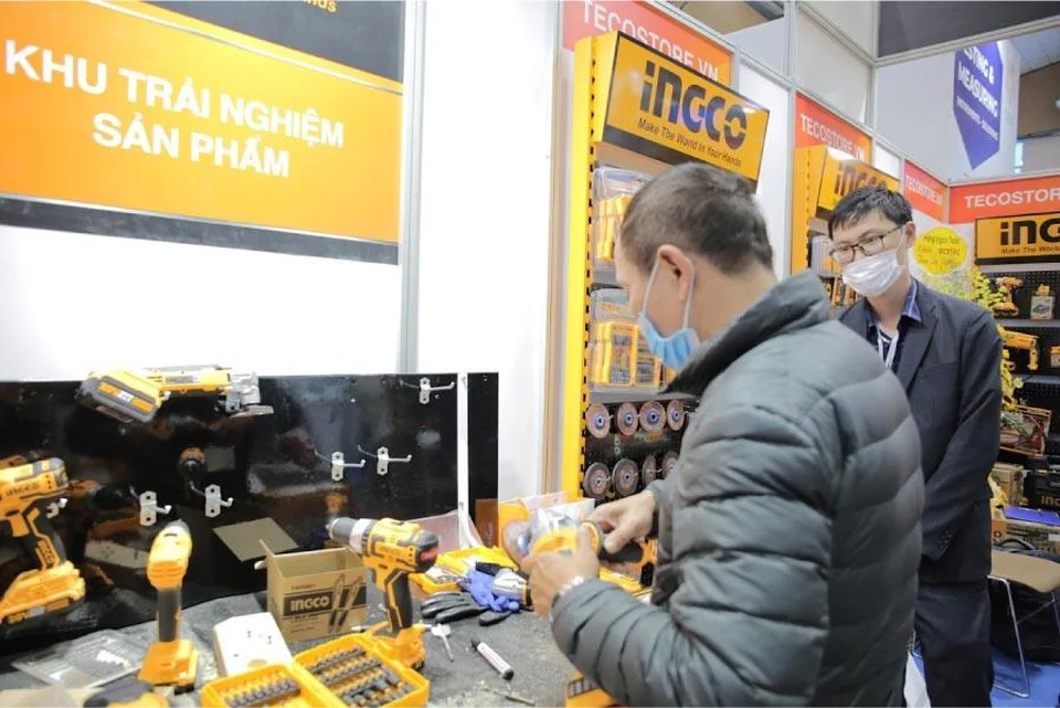 Khách hàng trải nghiệm máy mài INGCO Khách hàng trải nghiệm máy mài INGCO