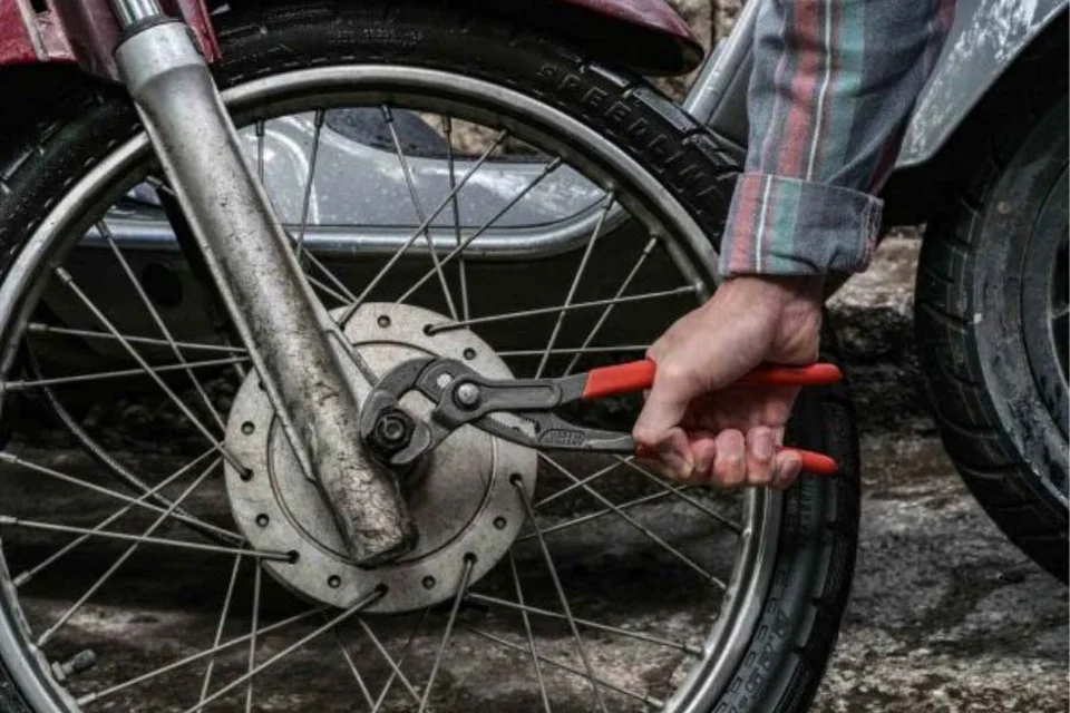 Phân loại kìm mỏ quạ theo đặc điểm