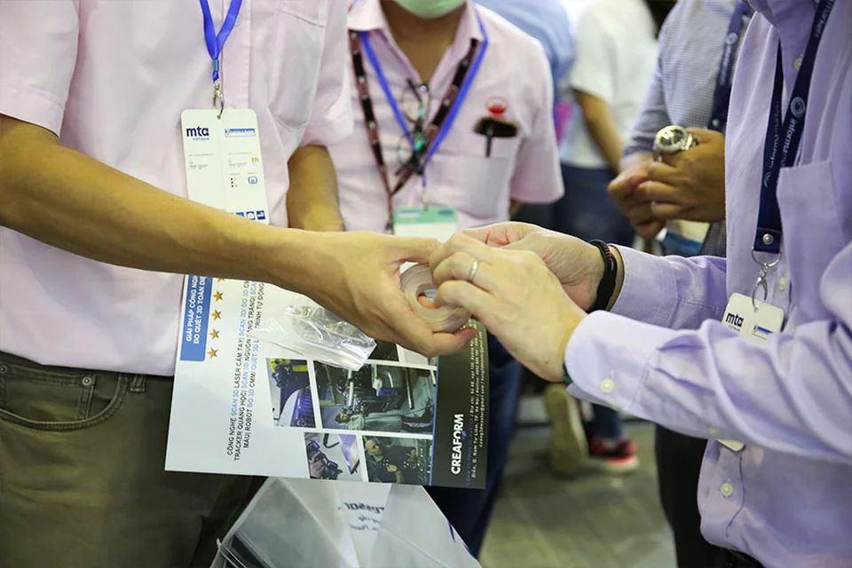 Tecotec tiếp nhận yêu cầu đo độ nhám bằng ZeGage Pro HR từ khách hàng