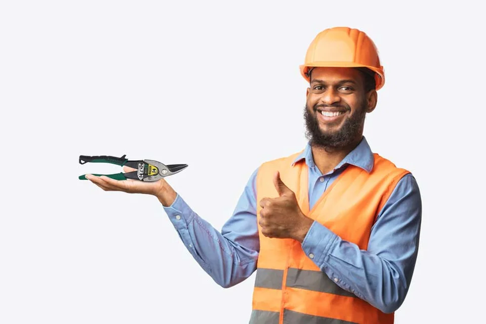 Ưu điểm của kéo cắt tôn mũi cong Stanley